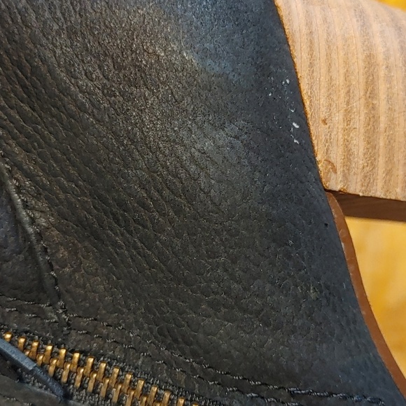 Women's Cole Haan Black Leather Ankle Boots 9B - Picture 10 of 13